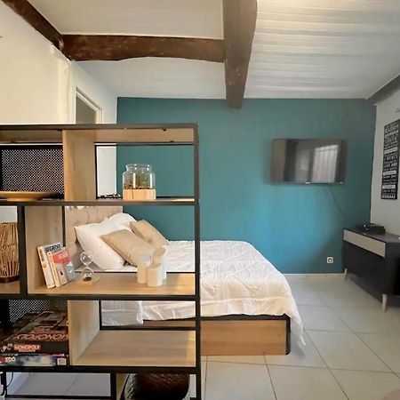 Le Viala, Studio Dans Le Centre Historique De Hyères Екстериор снимка